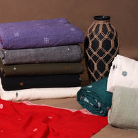 itokri jamdani fabrics. The base fabric for Jamdani is unbleached cotton yarn and the design is woven using bleached cotton yarns so that a light-and-dark effect is created.