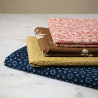 itokri akola print fabrics. Akola hand block prints of Rajasthan are unique and beautiful. The Akola region is famous for the hand block print of Udaipur district, Rajasthan.