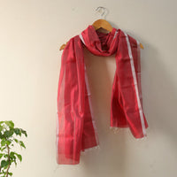 Maheshwari weaving stoles from maheshwar