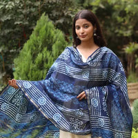 Pipad hand printing dupattas