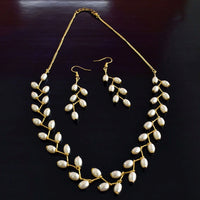 metal necklace set