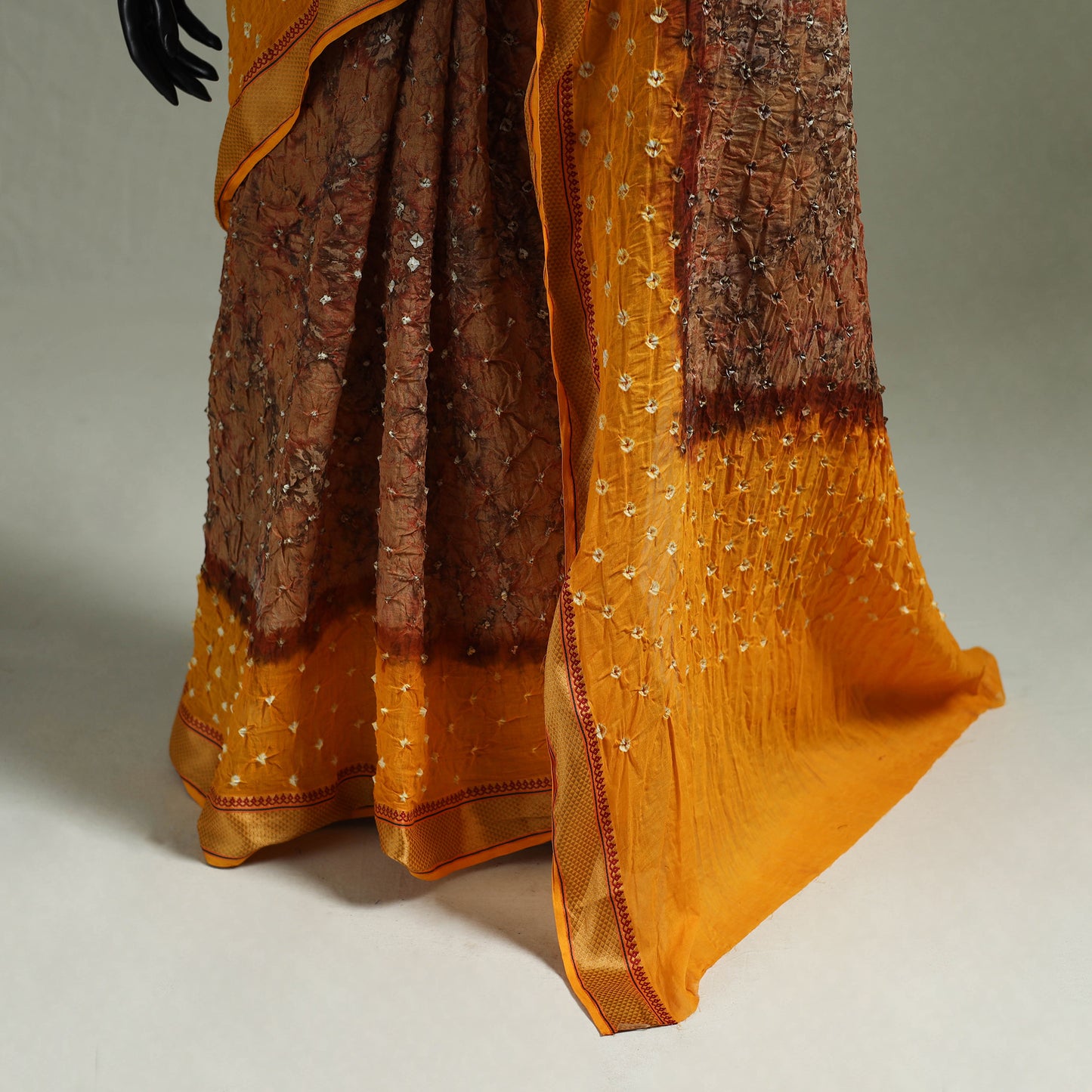 Kutch Tie-Dye Shibori Bandhani Cotton Saree with Blouse Piece 31