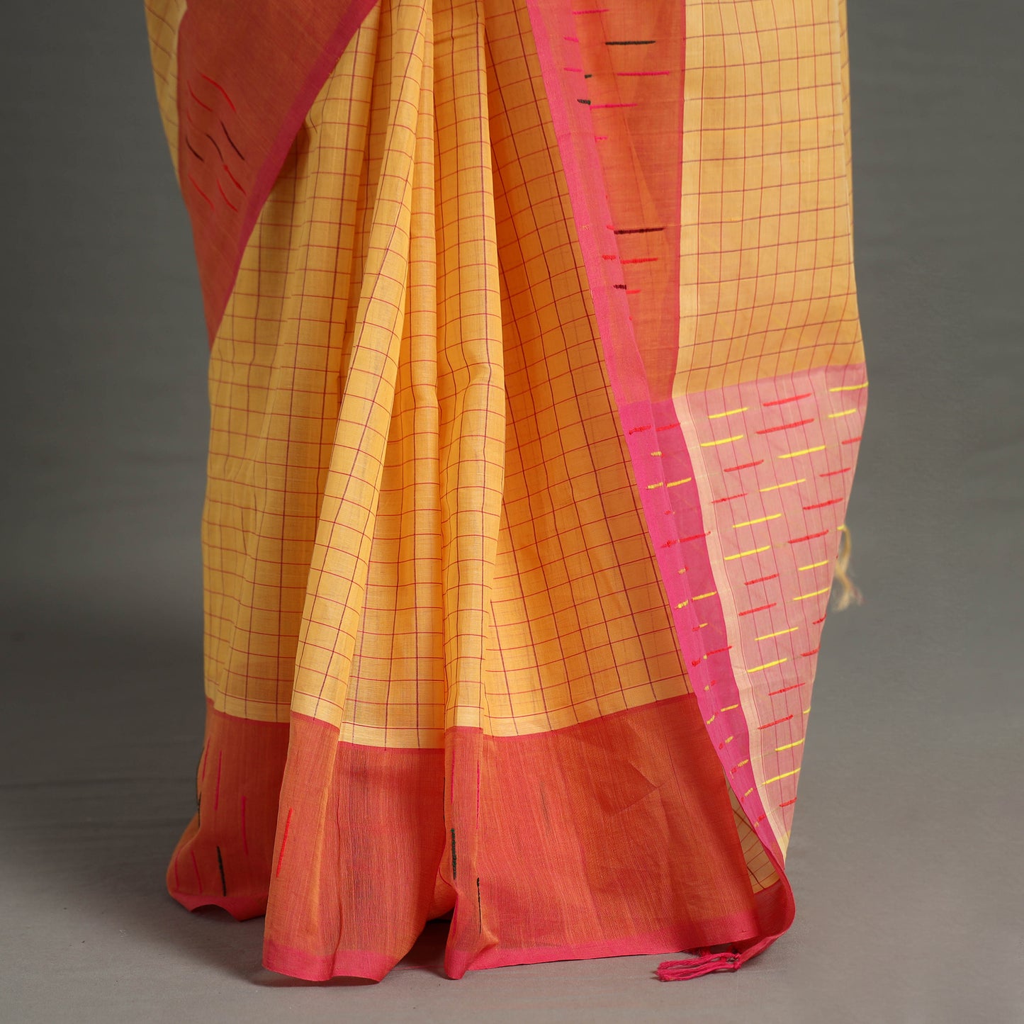 Yellow - Traditional Venkatagiri Handloom Cotton Checks Saree 09
