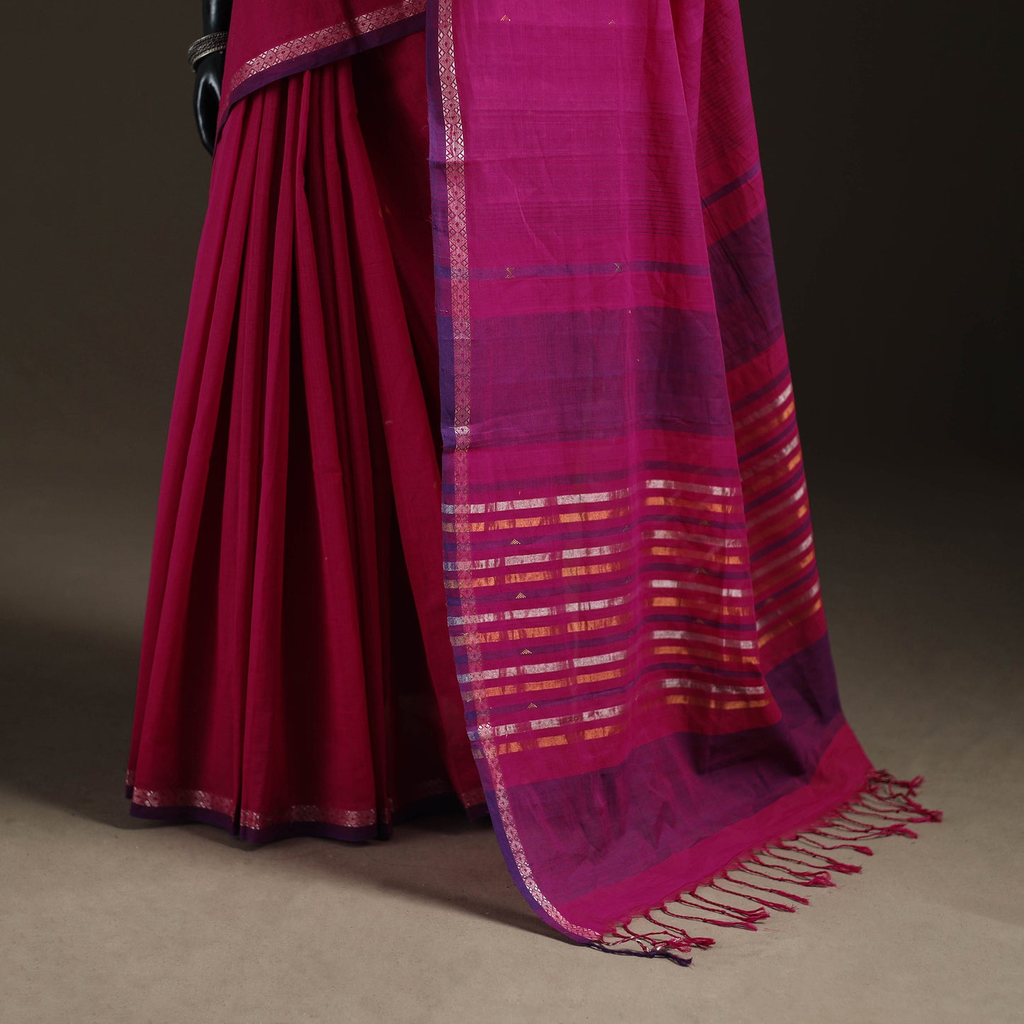 Godavari Jamdani Buti Pure Handloom Cotton Saree 02