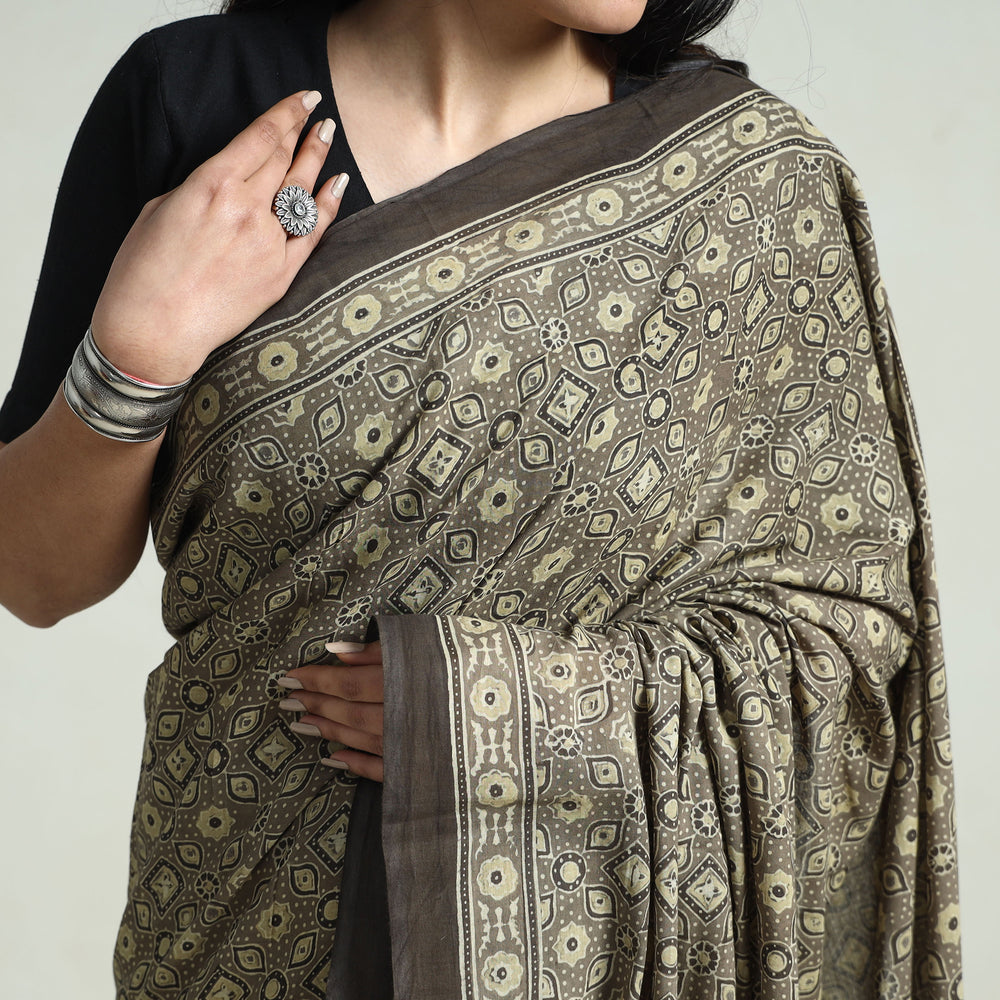 ajrakh saree