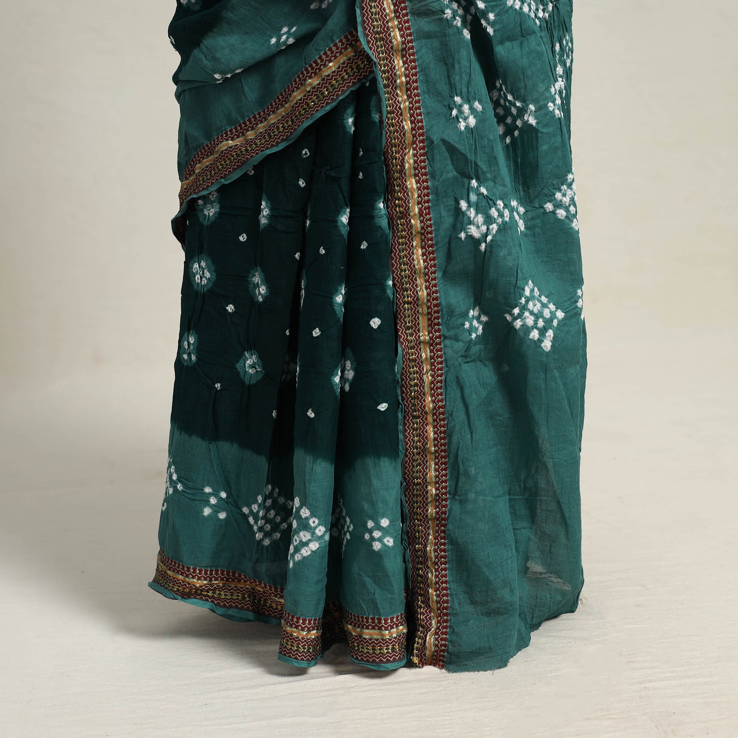 Green - Kutch Tie-Dye Cotton Bandhani Saree with Blouse Piece 24