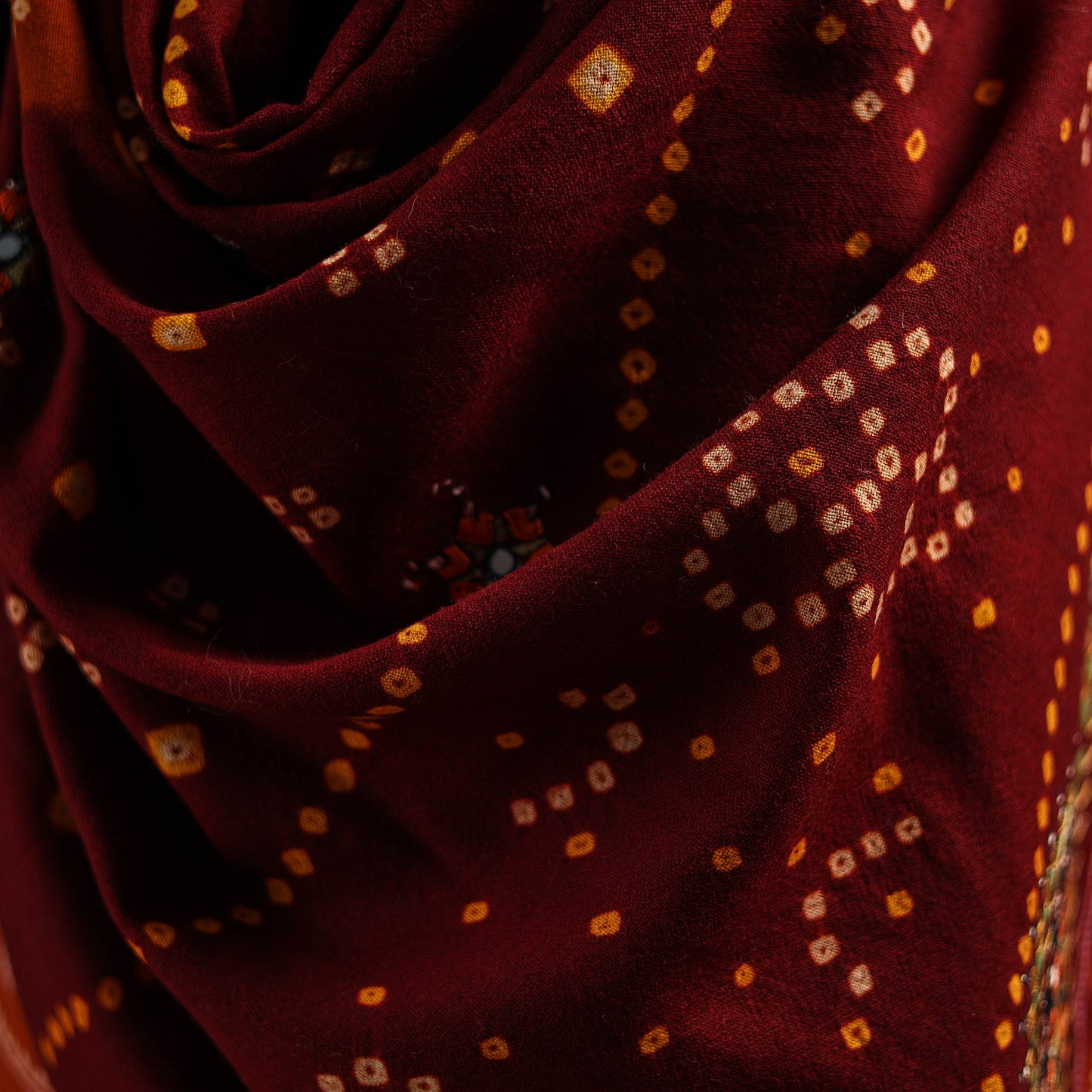 Kutch Bandhani Handwoven Neran Hand Embroidery Merino Wool Shawl 63