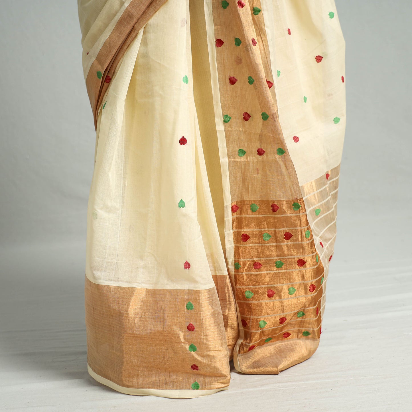 Beige - Traditional Venkatagiri Handloom Cotton Big Zari Border Saree with Thread Buti 20