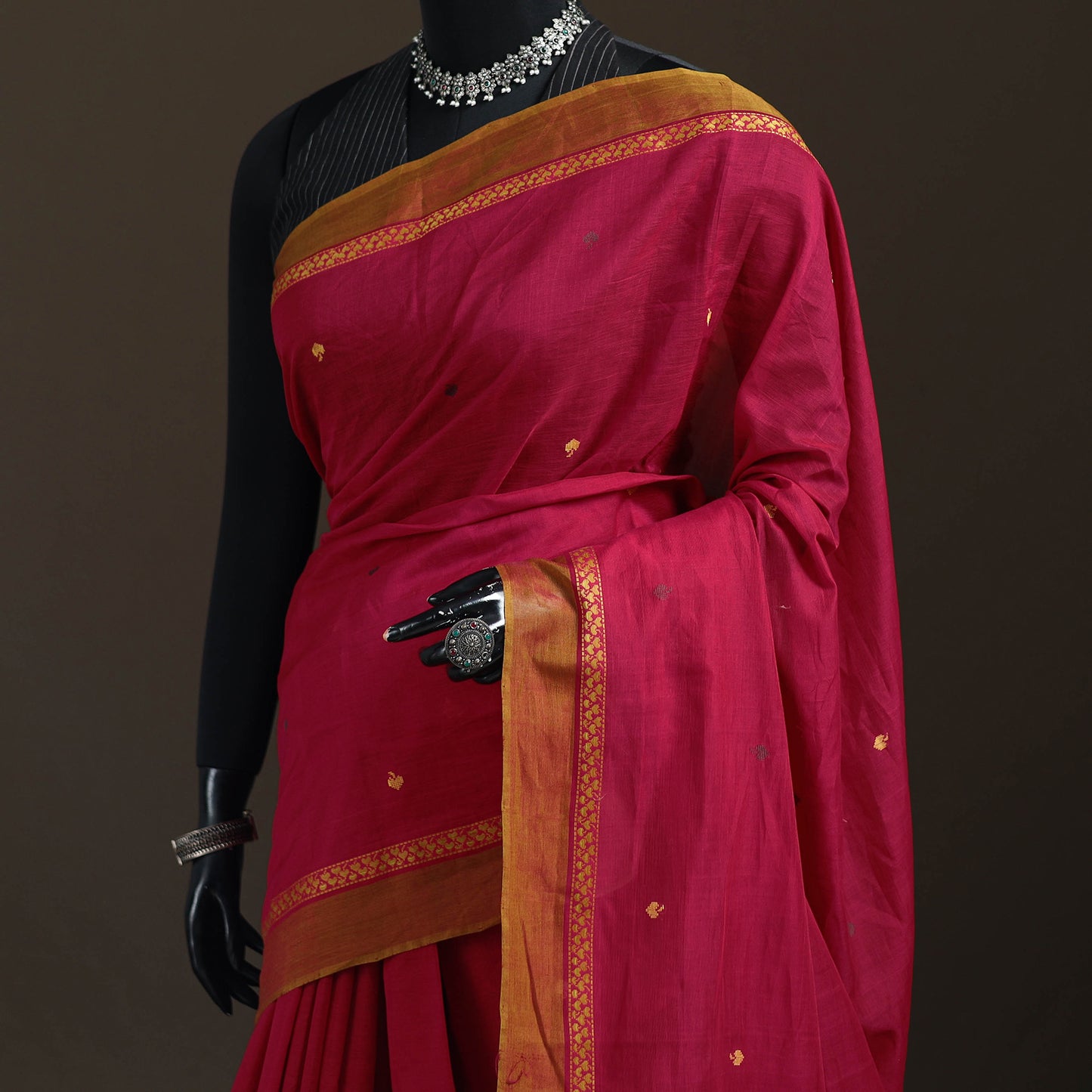 Peepal Leaf Buti Jacquard Pure Handloom Cotton Saree 04