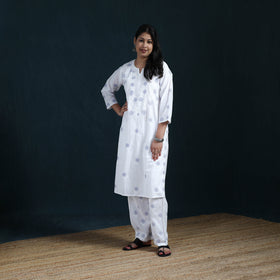 White - Hand Embroidered Mul Cotton Chikankari Kurta with Palazzo Set for Women 32