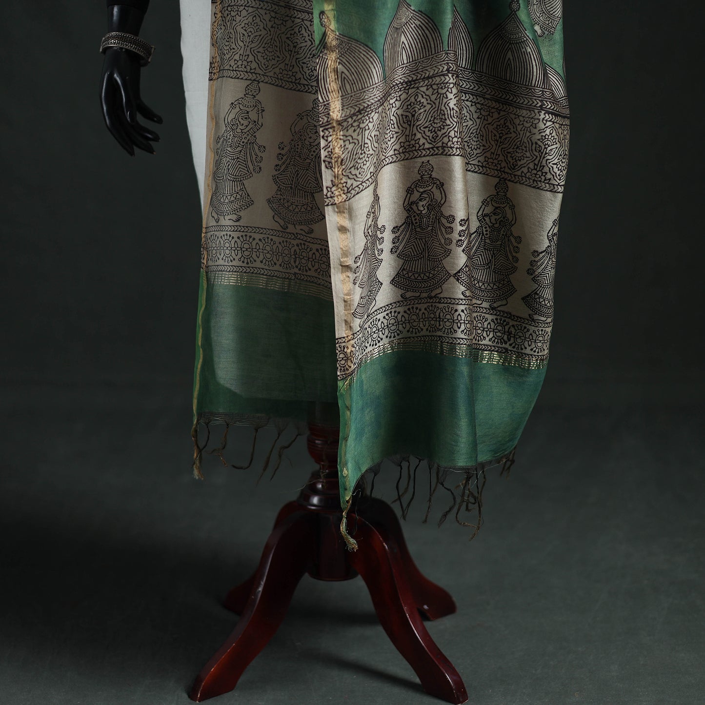 Green - Mata Ni Pachedi Handpainted Natural Dyed Chanderi Silk Handloom Dupatta 06