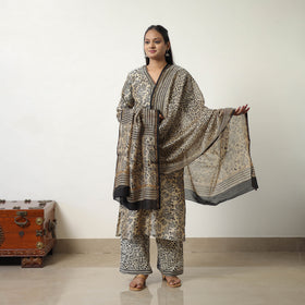 Buy Beige Chanderi Silk Hand Block Bagru Print Kurta Set