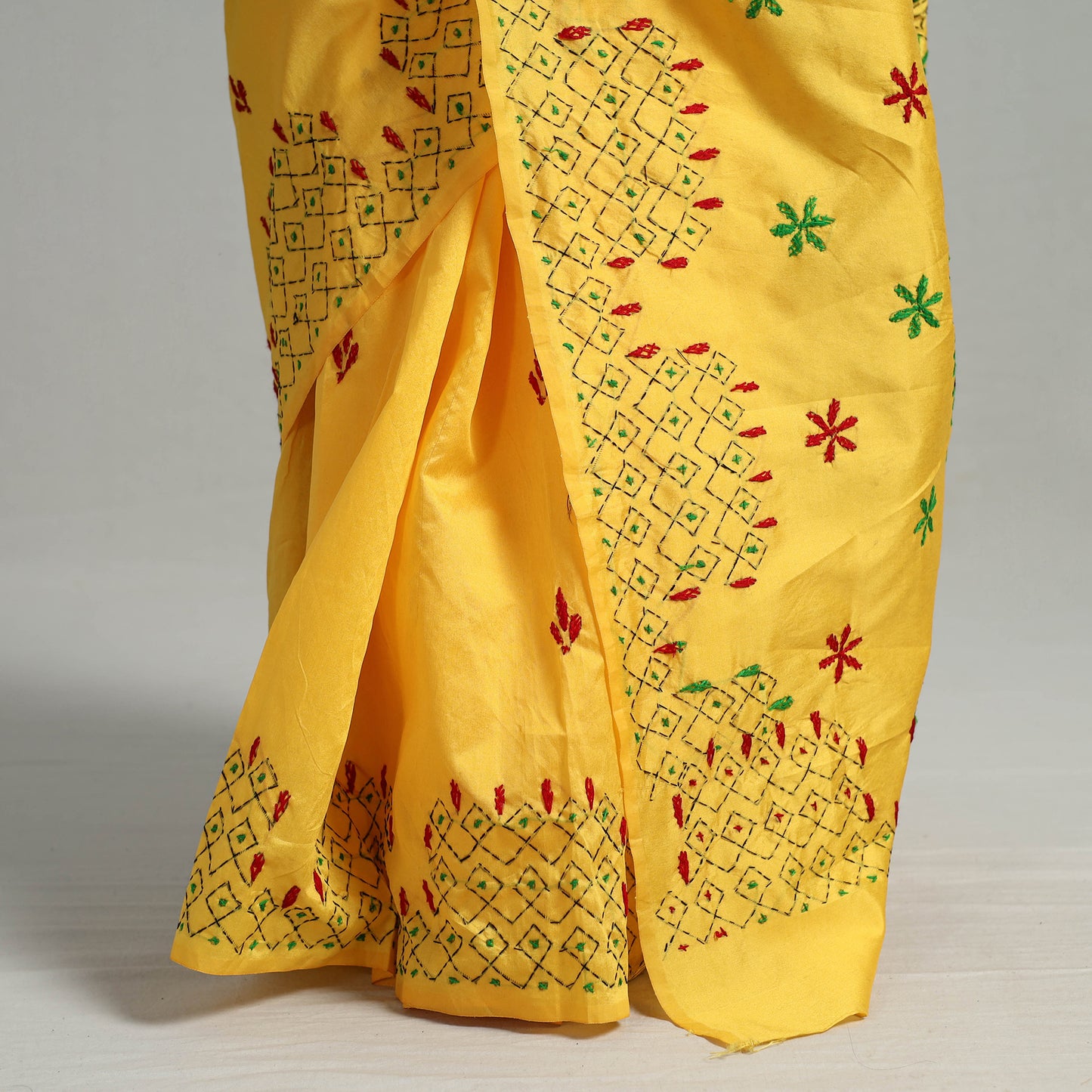 Yellow - Handcrafted Bengal Nakshi Kantha Work Silk Saree 09