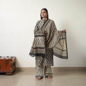 Buy Beige Chanderi Silk Hand Block Bagru Print Kurta Set