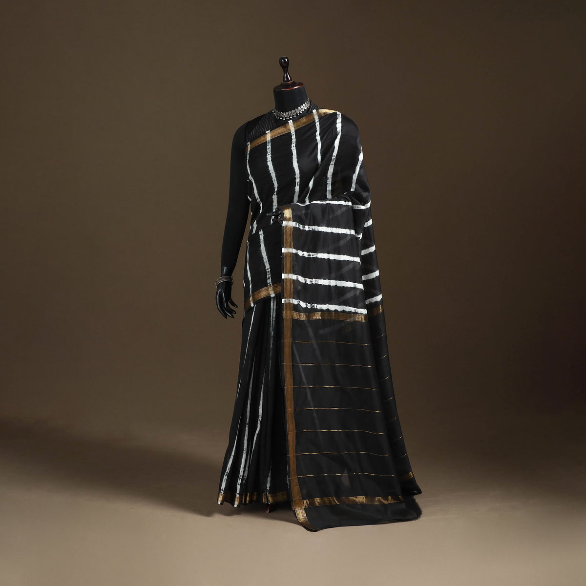 Chanderi Silk Leheriya Tie-Dye Saree with Zari Border 09