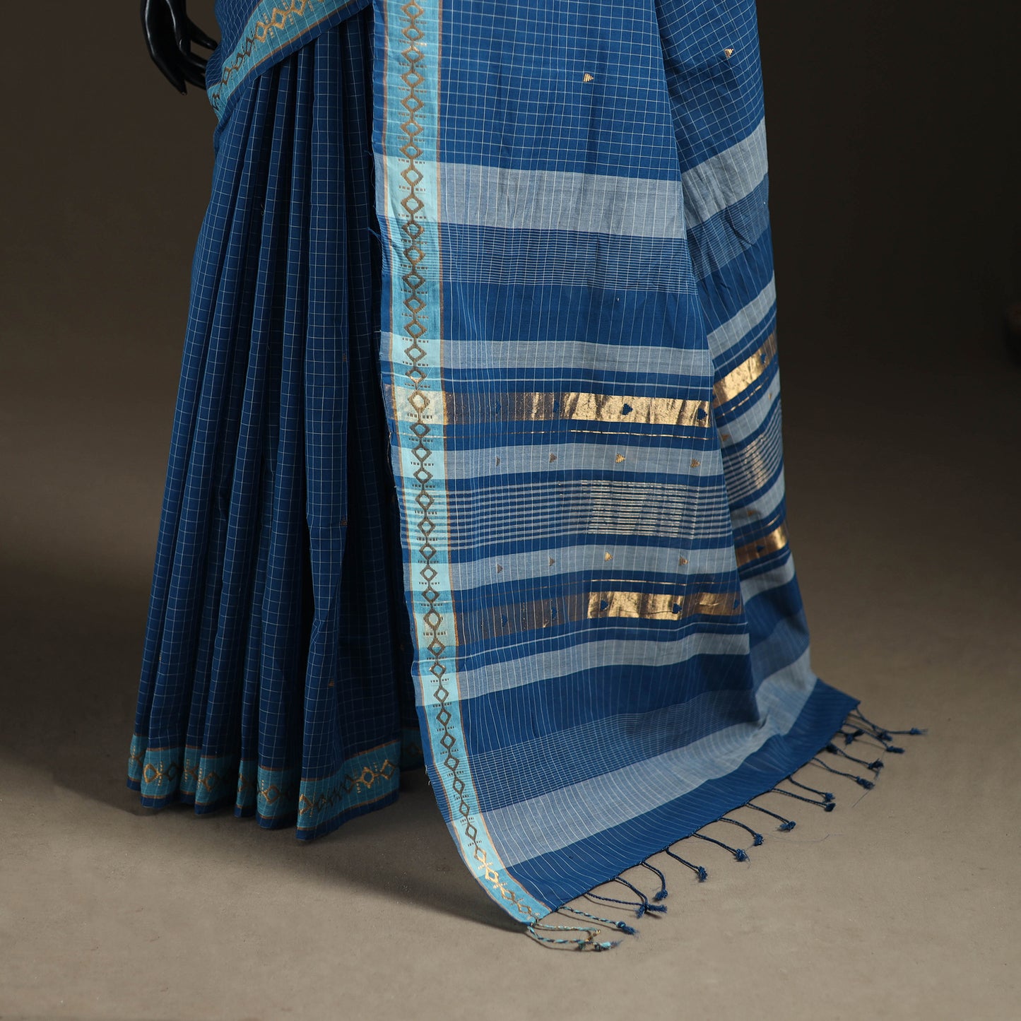 Godavari Jamdani Buti Pure Handloom Checks Cotton Saree 07