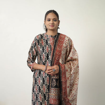 Chanderi Silk Hand Block Bagru Print Kurta Set 09