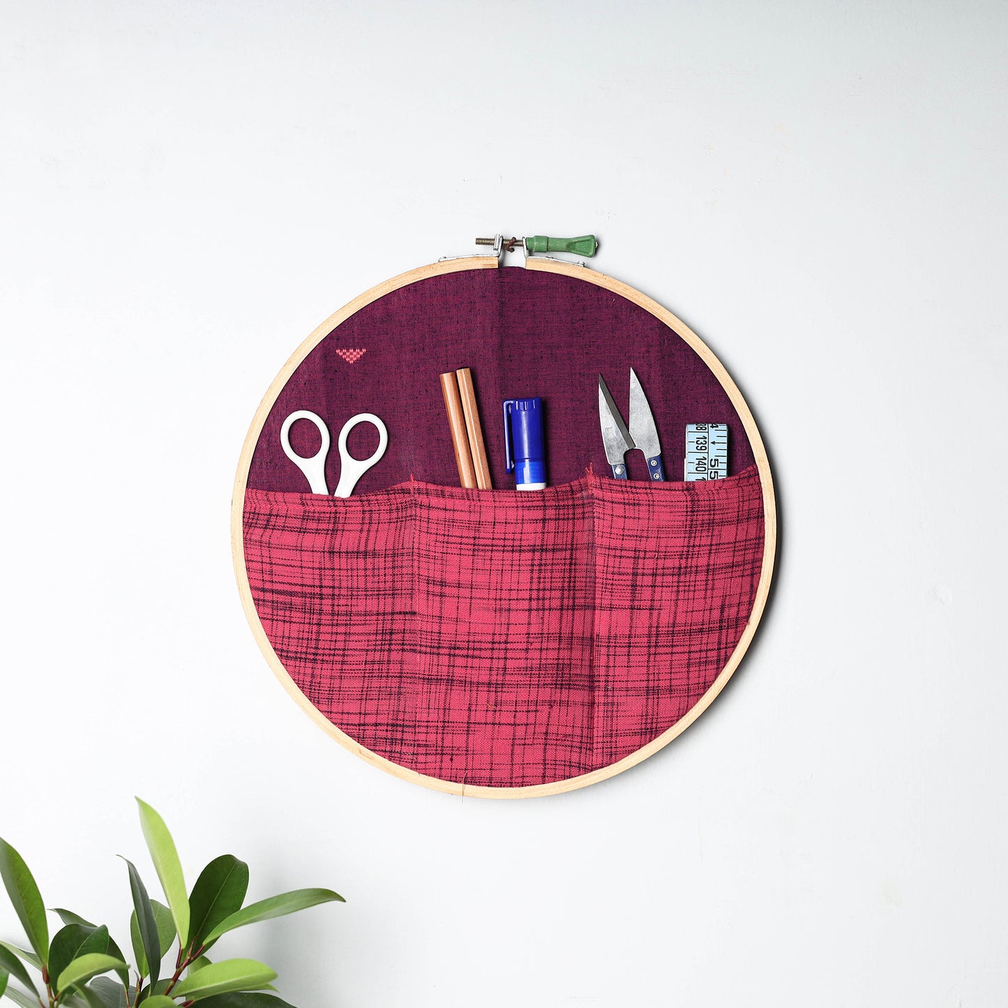 Embroidery Hoop Wall Decor (Large) 01