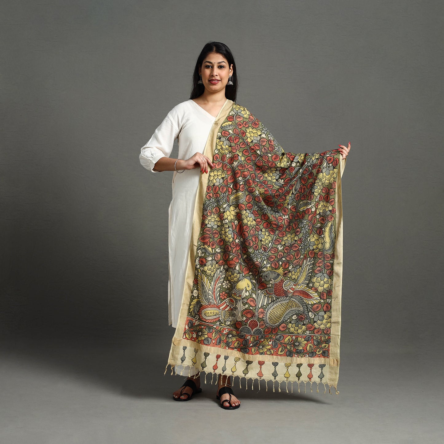 Mangalagiri Cotton Handpainted Pen Work Kalamkari Dupatta 04