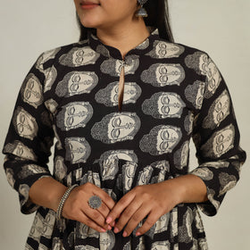 Buy Black Printed Cotton Flared Kalamkari Kurta for Women