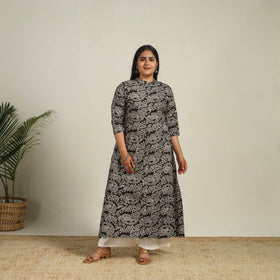 Buy Black Printed Cotton A-Line Kalamkari Kurta For Women