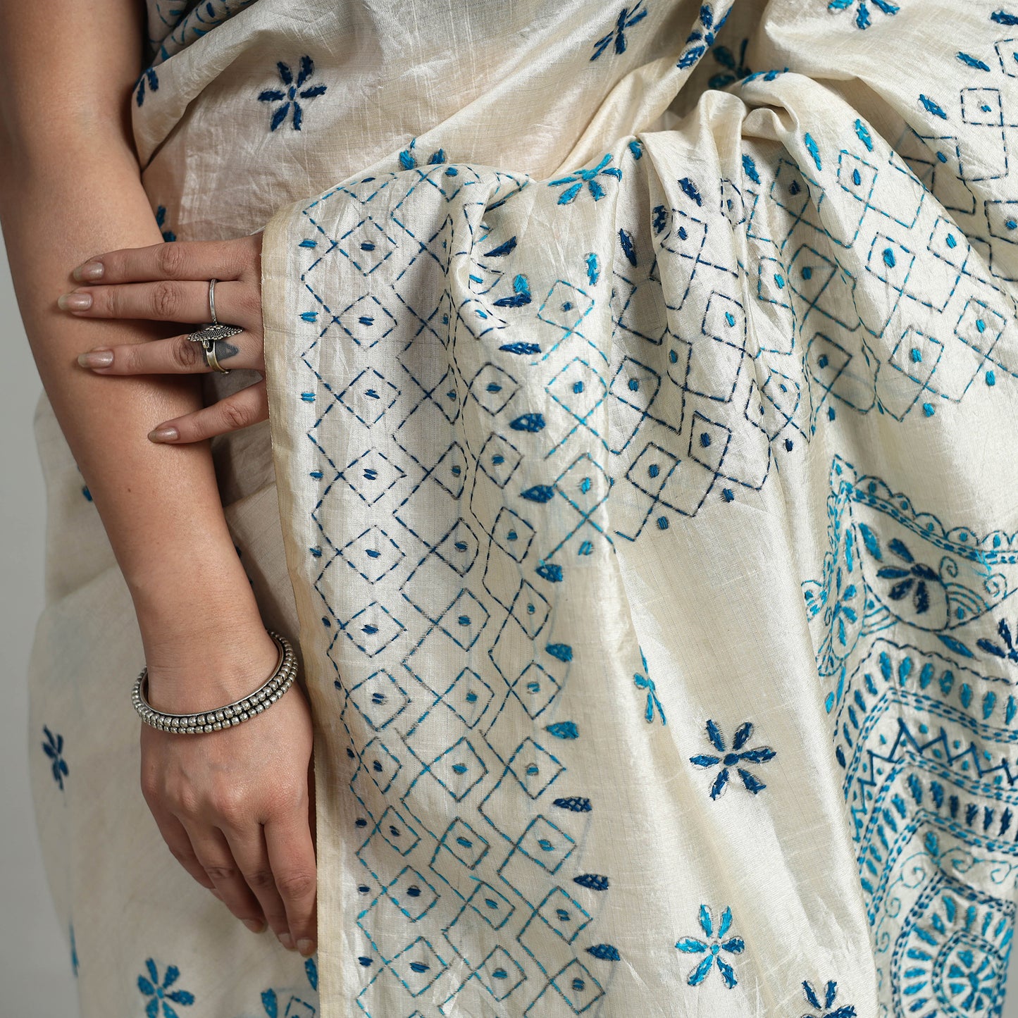 White - Handcrafted Bengal Nakshi Kantha Work Silk Saree 07