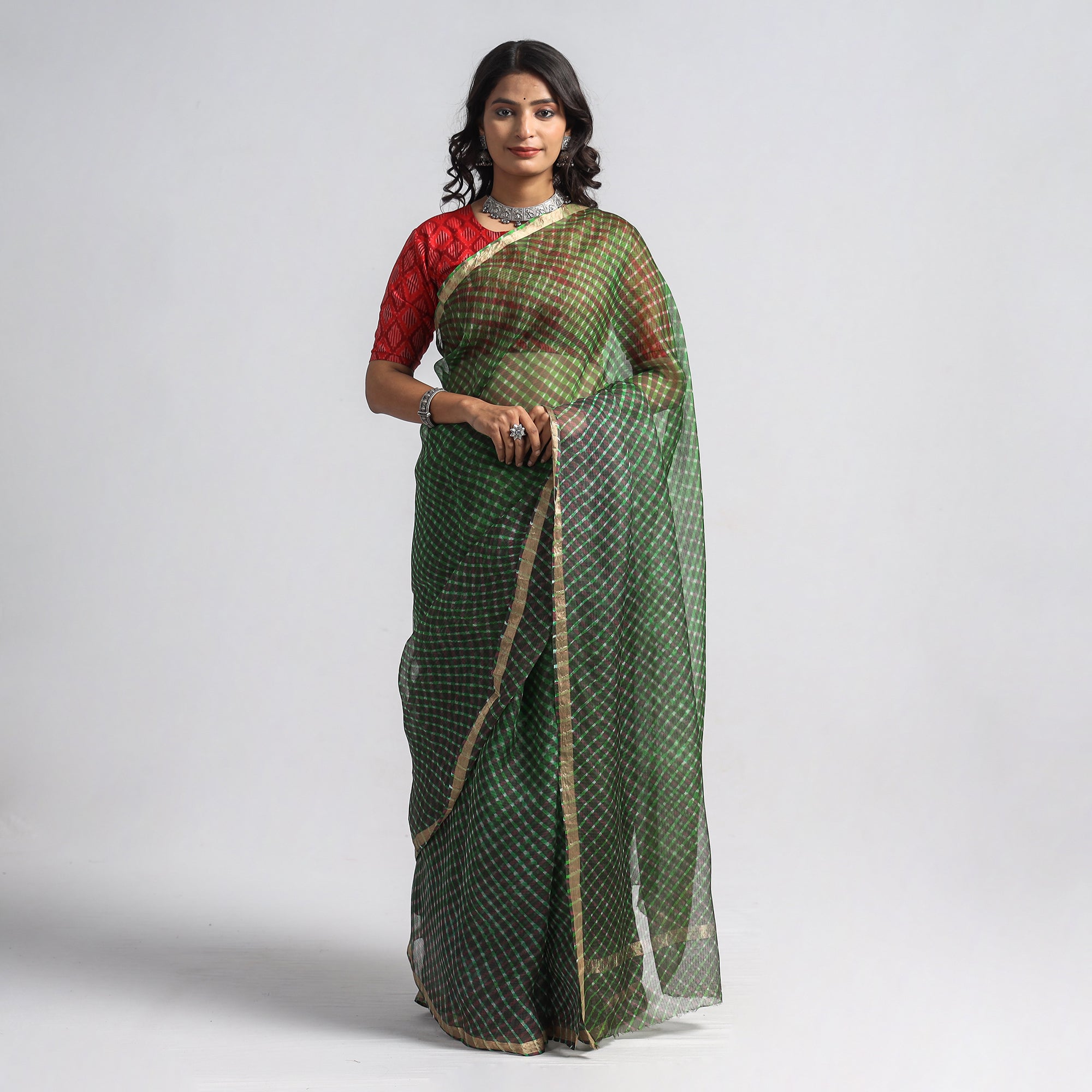 The Timeless Elegance of Leheriya Saree: A Closer Look at this Vibrant  Tradition | by Zoysacorrea | Mar, 2024 | Medium