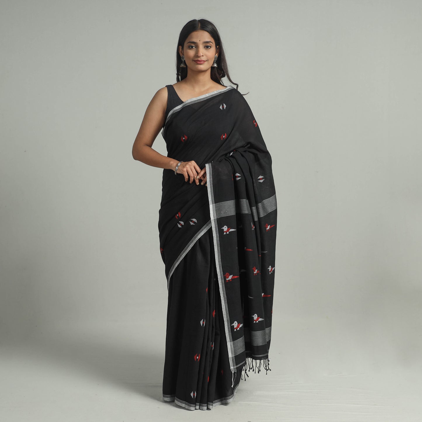 Black - Handloom Cotton Phulia Jamdani Saree with Tassels 18