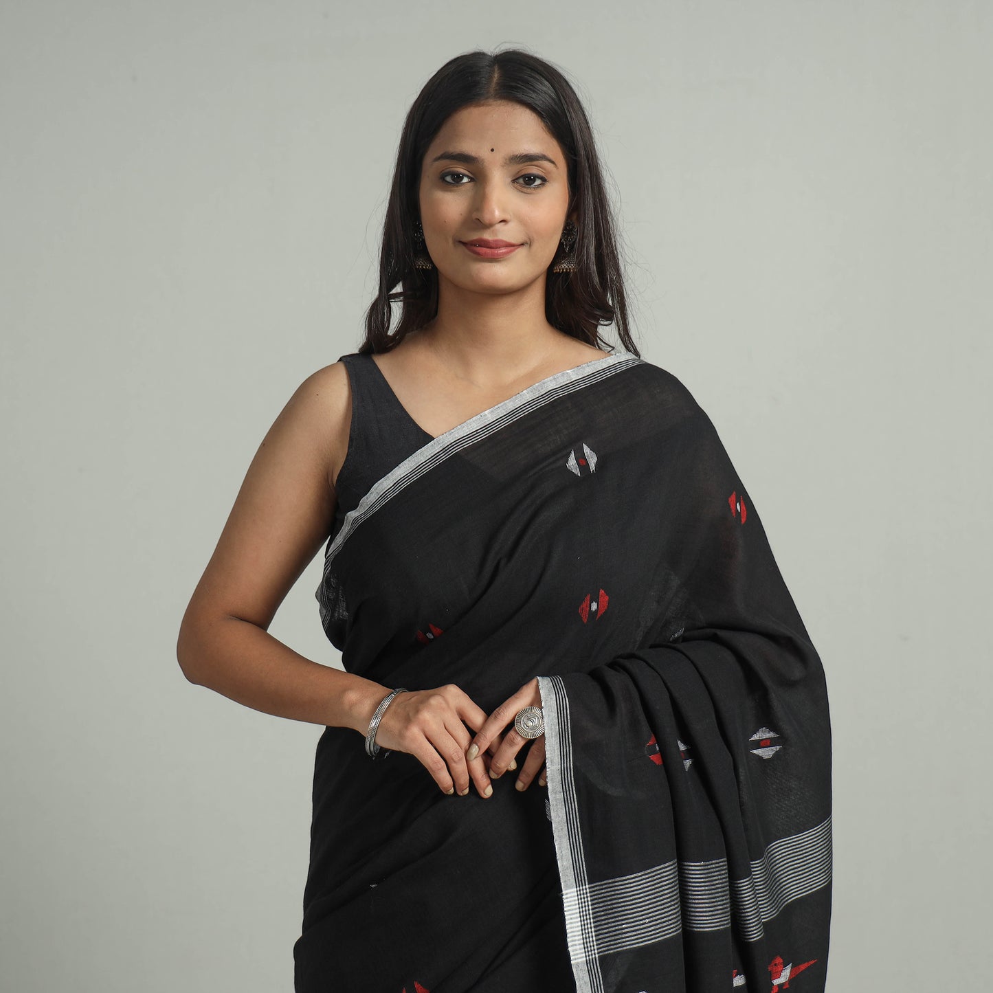 Black - Handloom Cotton Phulia Jamdani Saree with Tassels 18