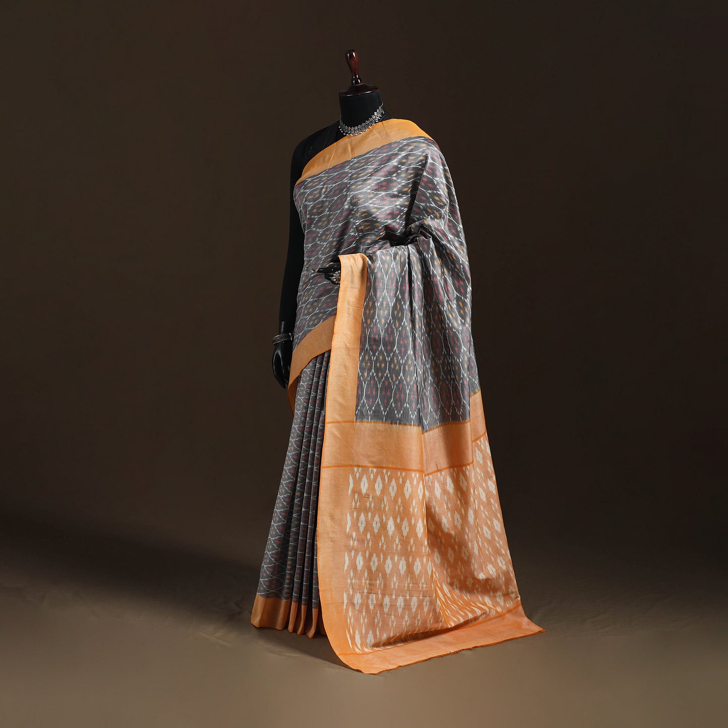Pochampally Ikat Weave Mercerised Cotton Saree 06
