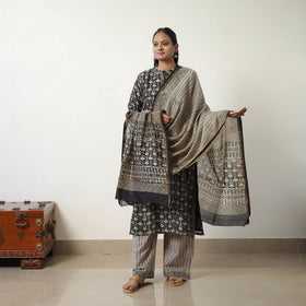 Buy Black Chanderi Silk Hand Block Bagru Print Kurta Set