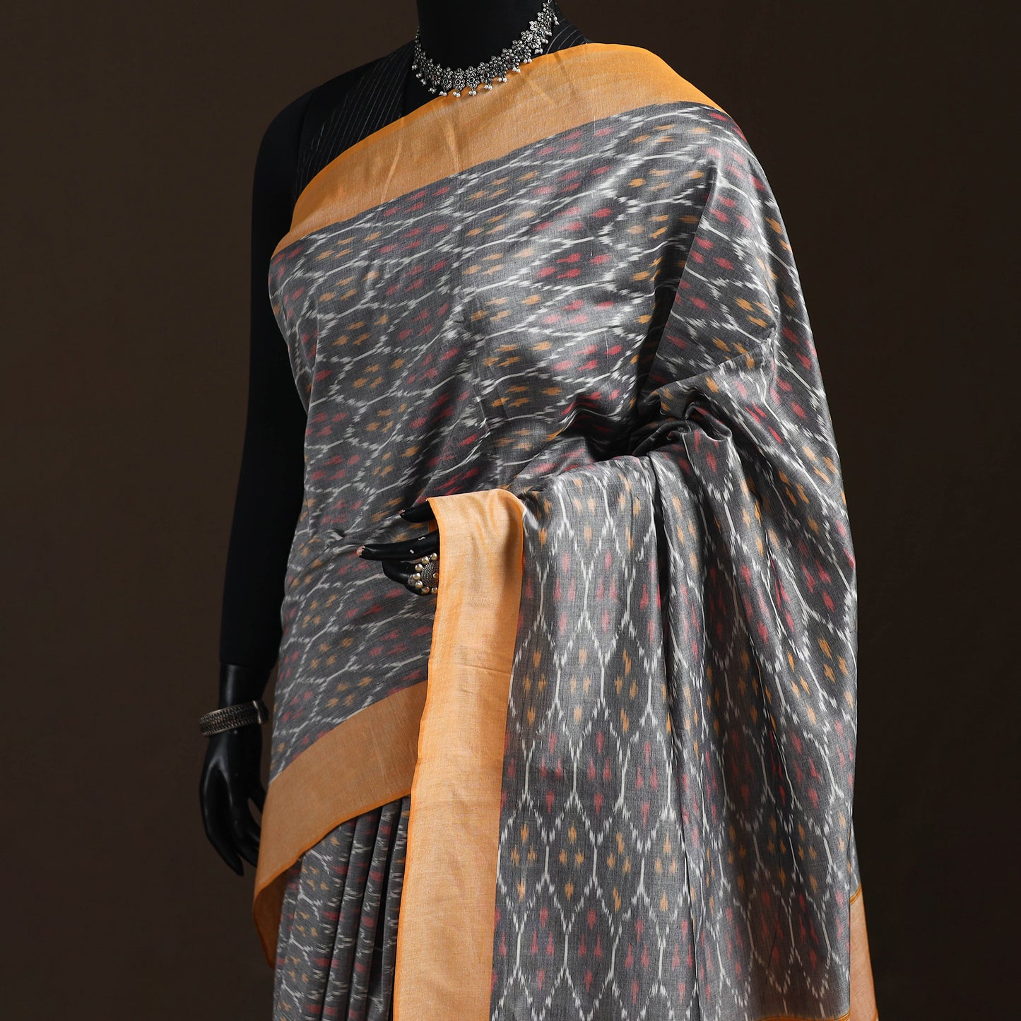 Pochampally Ikat Weave Mercerised Cotton Saree 06