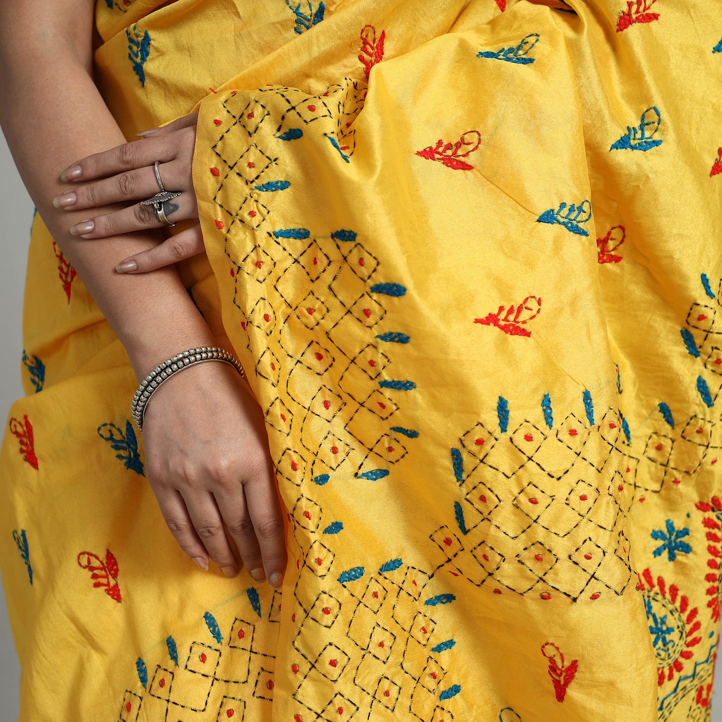 Yellow - Handcrafted Bengal Nakshi Kantha Work Silk Saree 10