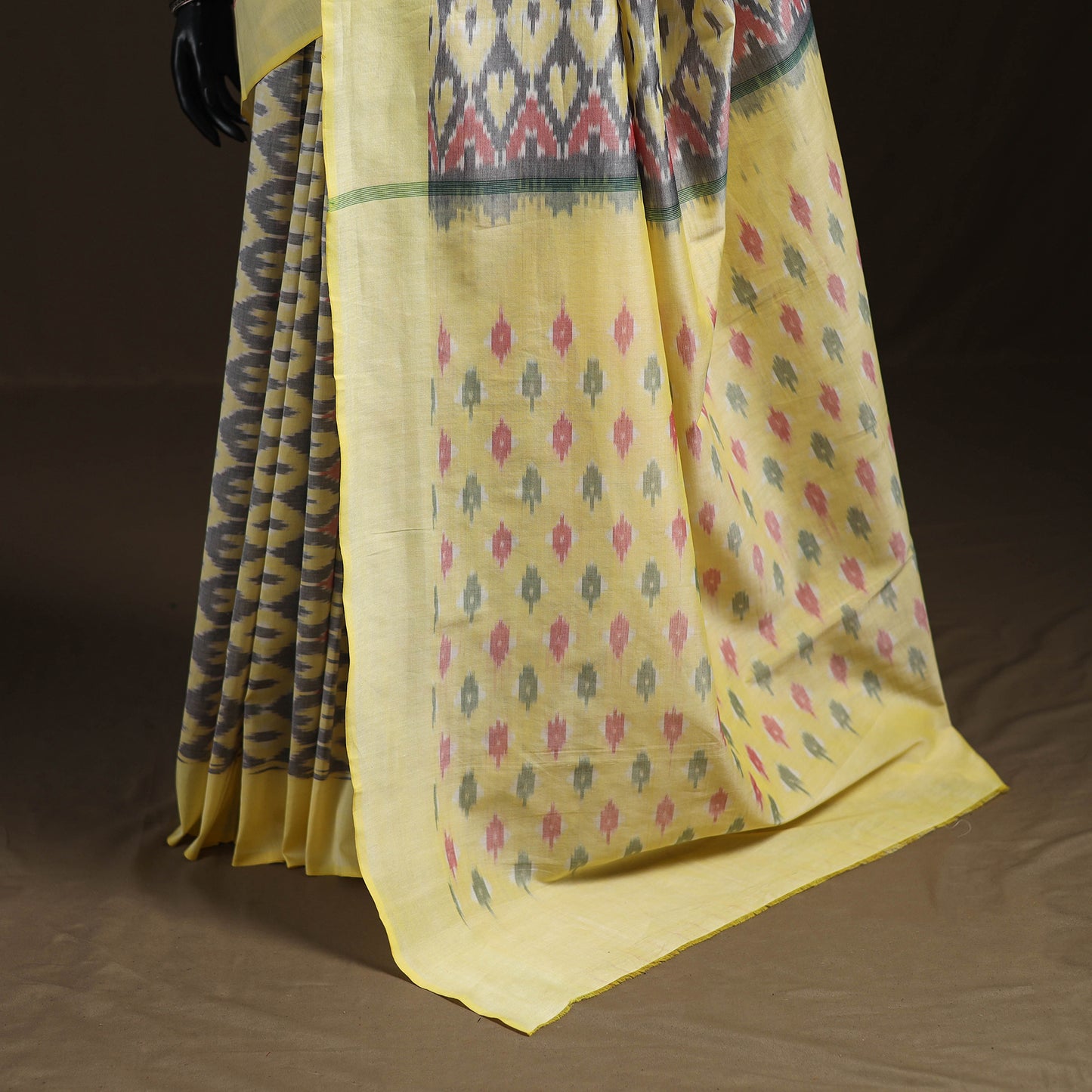 Pochampally Ikat Weave Mercerised Cotton Saree 07