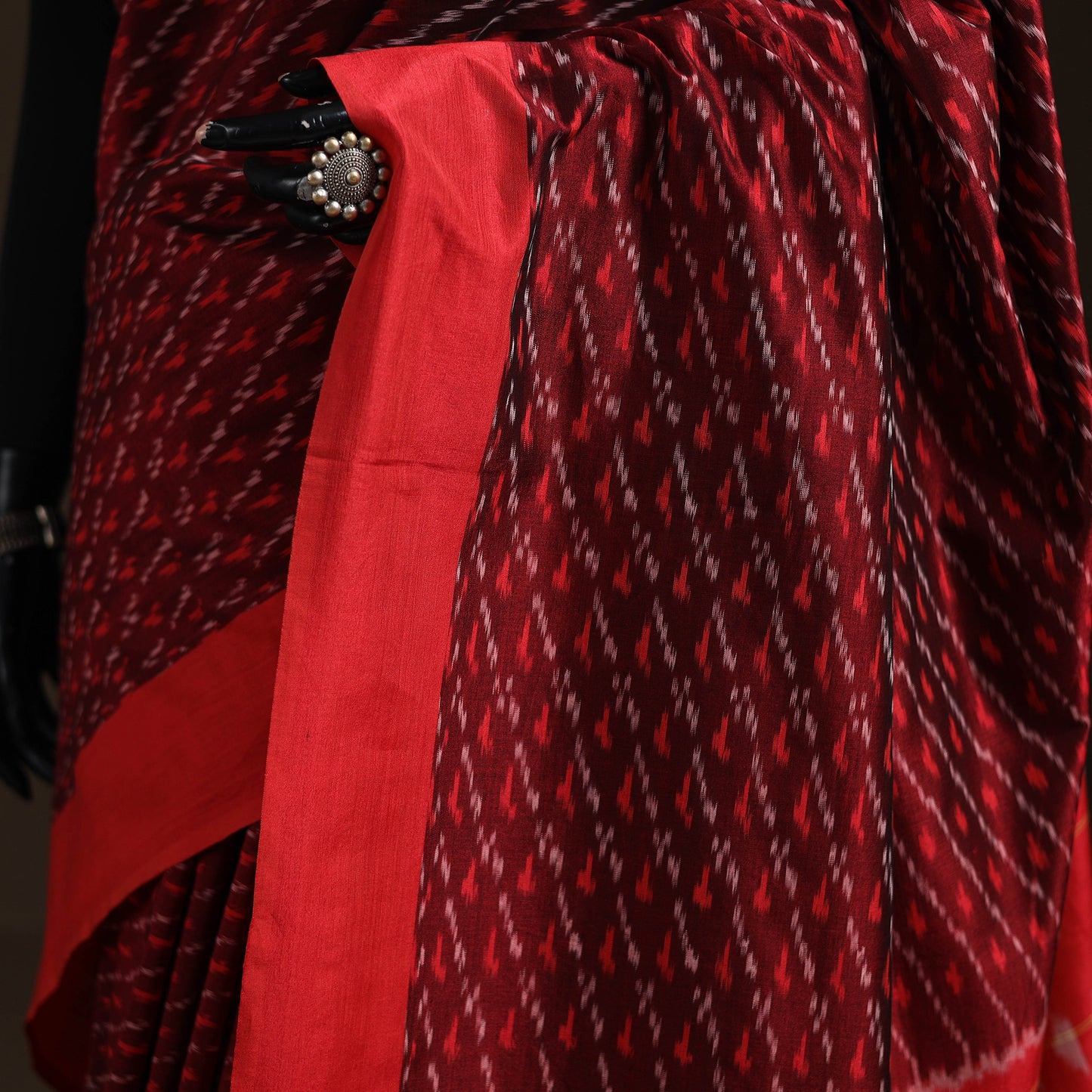 Pochampally Ikat Weave Mercerised Cotton Saree 08