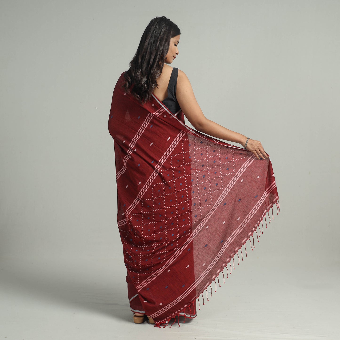 Maroon - Handloom Cotton Phulia Jamdani Saree with Tassels 21