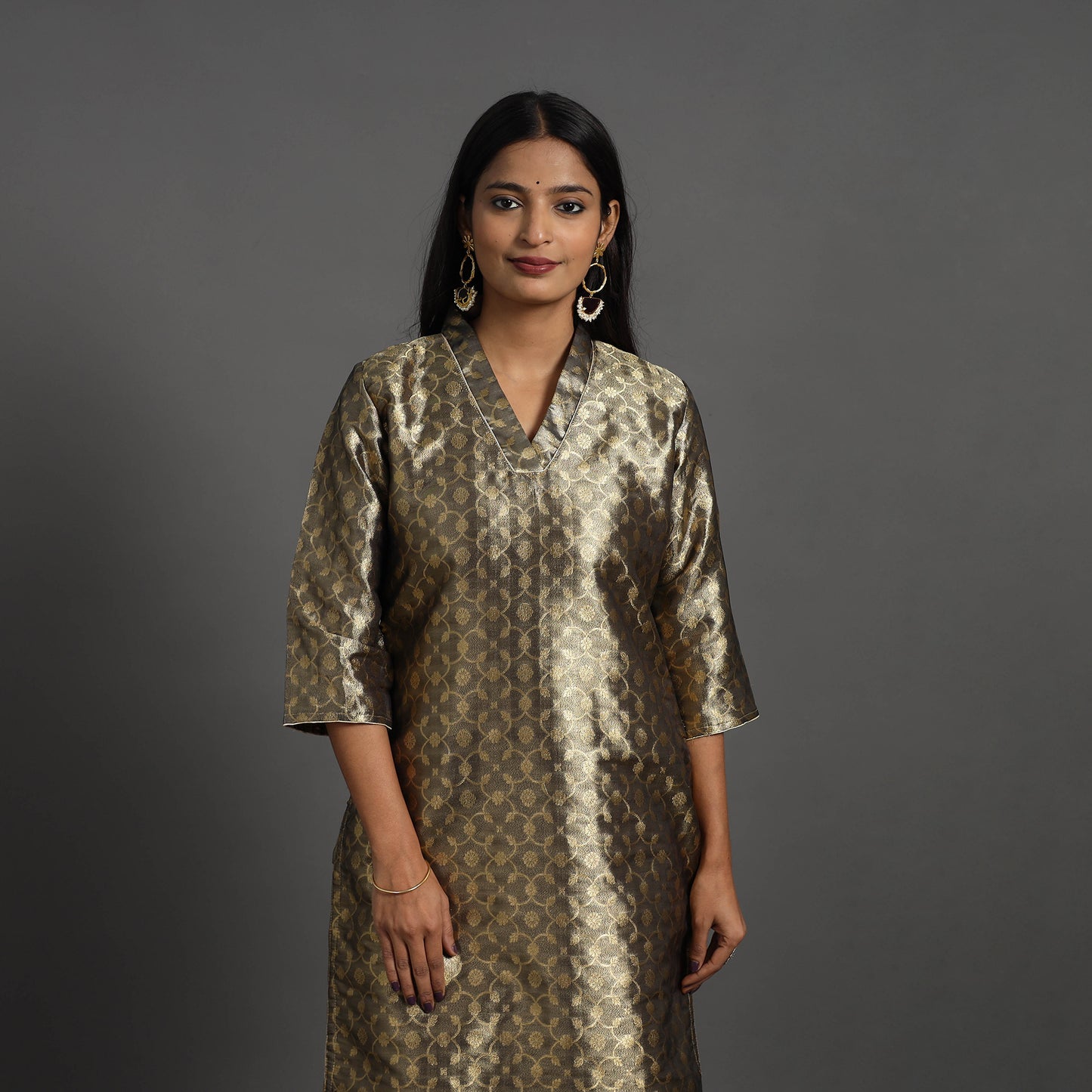 Grey - Cutwork Tissue Zari Jaal Banarasi Silk Kurta 08