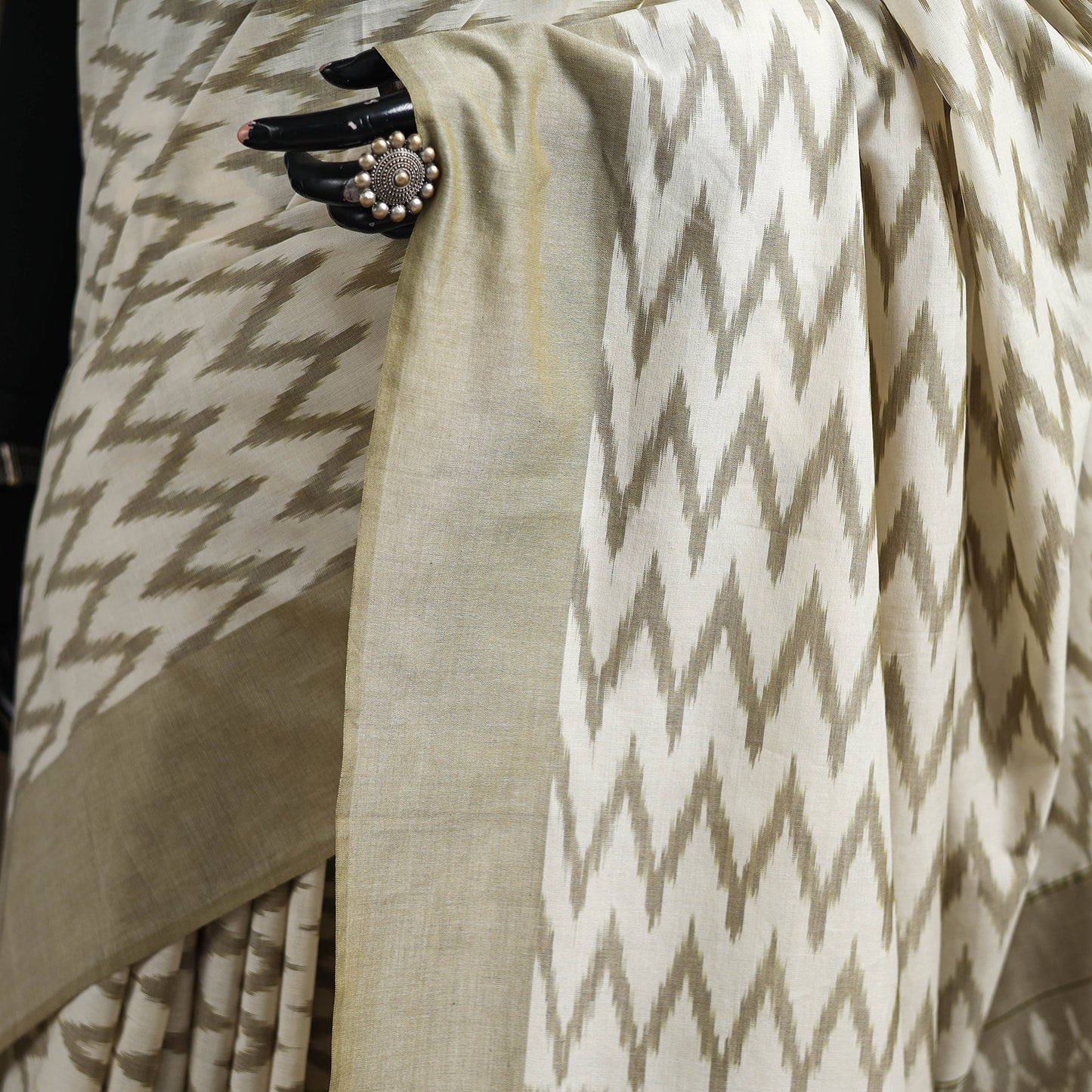 Pochampally Ikat Weave Mercerised Cotton Saree 11