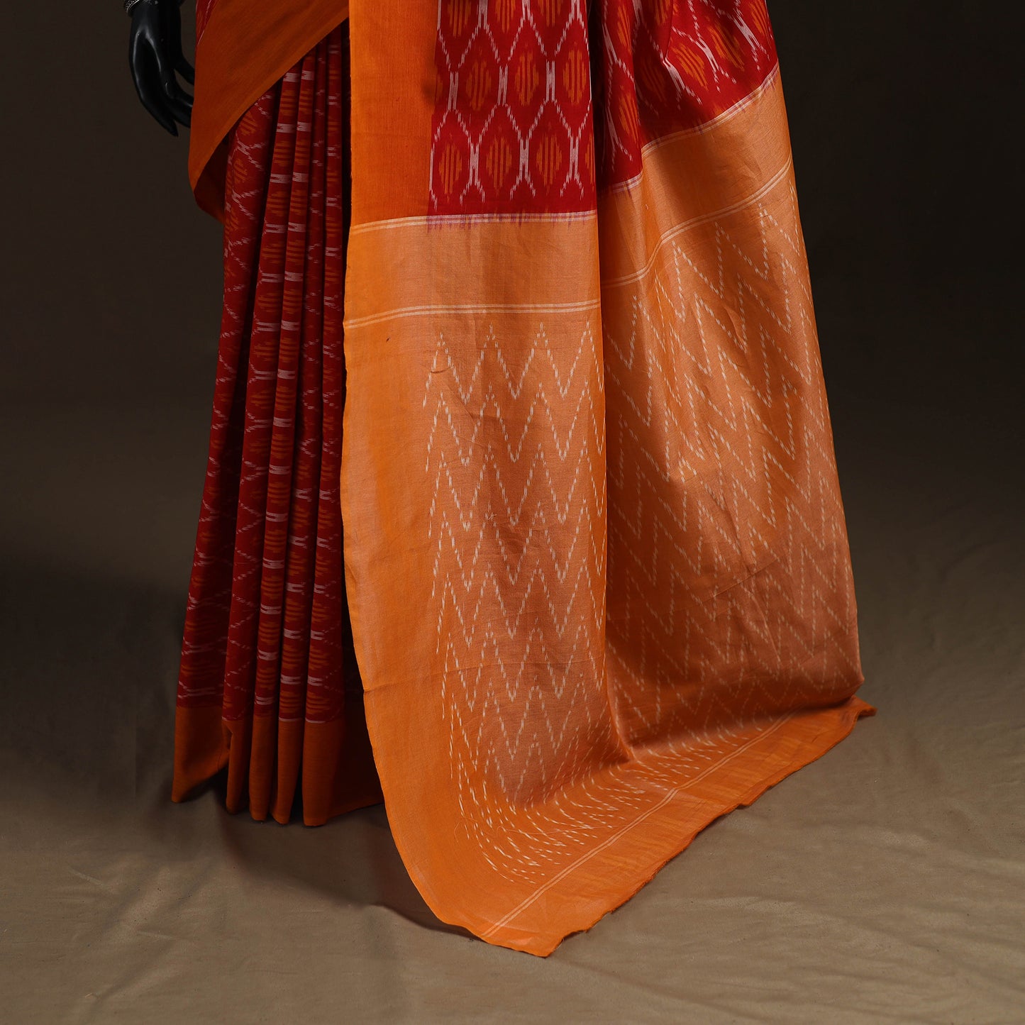 Pochampally Ikat Weave Mercerised Cotton Saree 13