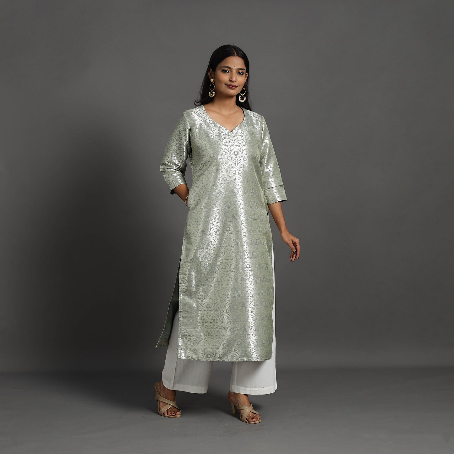 Grey - Cutwork Tissue Zari Jaal Banarasi Silk Kurta 04