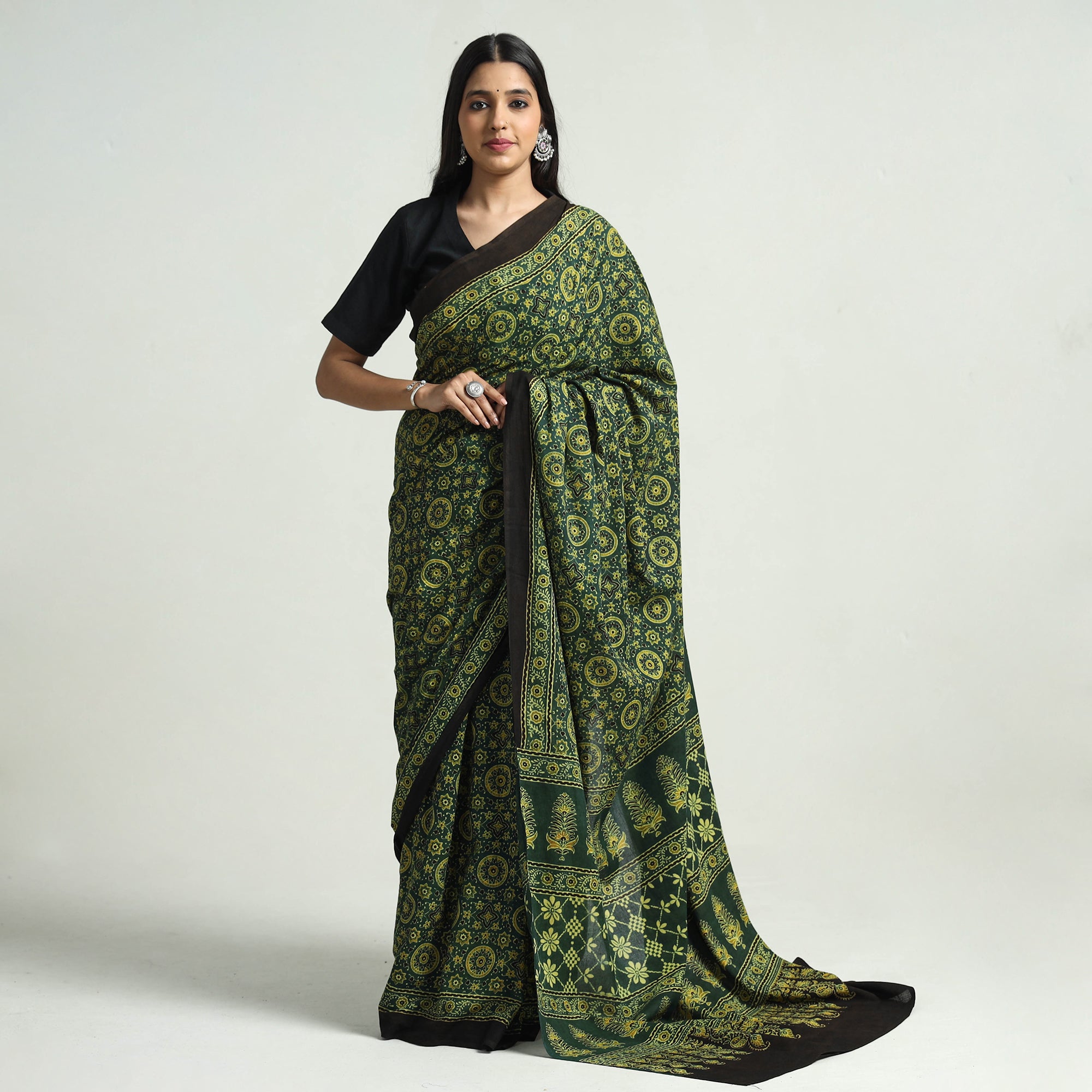 Handloom Mul Cotton Ajrakh Print Saree-Black & Red