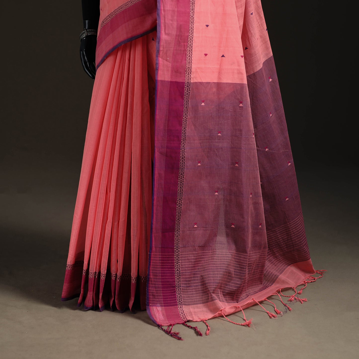 Godavari Jamdani Buti Pure Handloom Cotton Saree 19