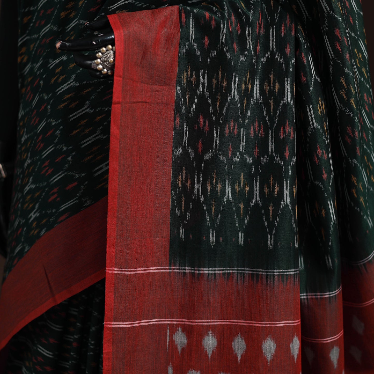 Pochampally Ikat Weave Mercerised Cotton Saree 16