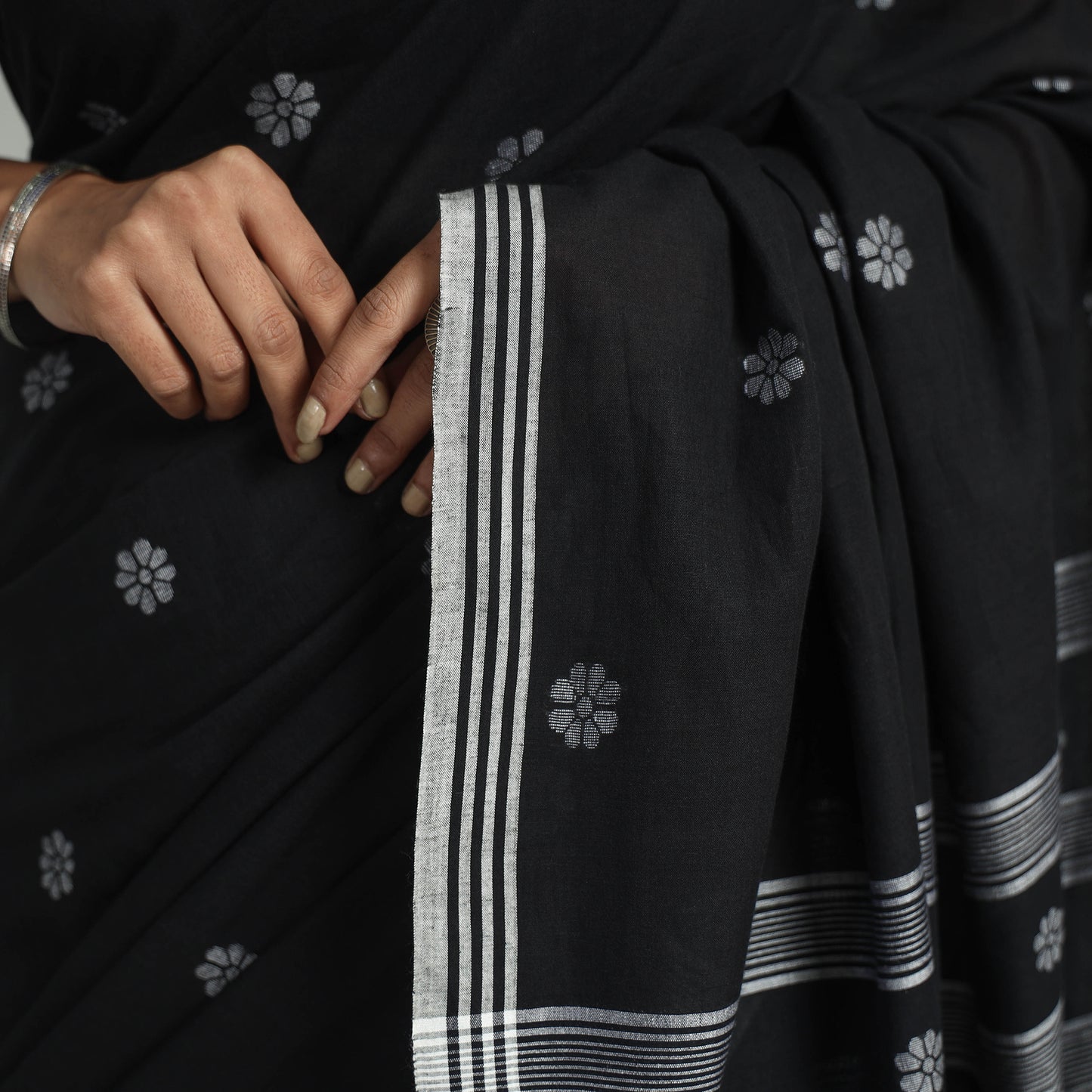 Black - Handloom Cotton Phulia Jamdani Saree with Tassels 25