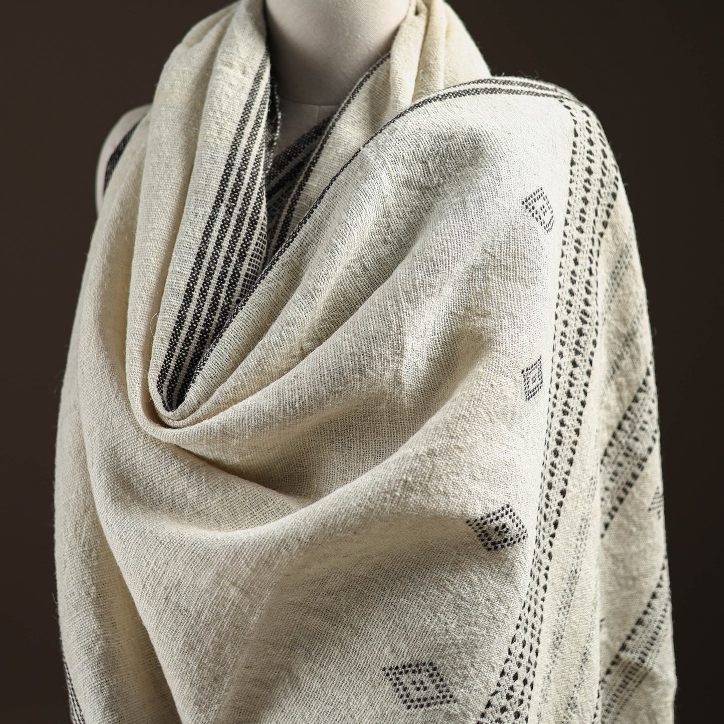 Kutch Handspun Handwoven Desi Wool Shawl 21