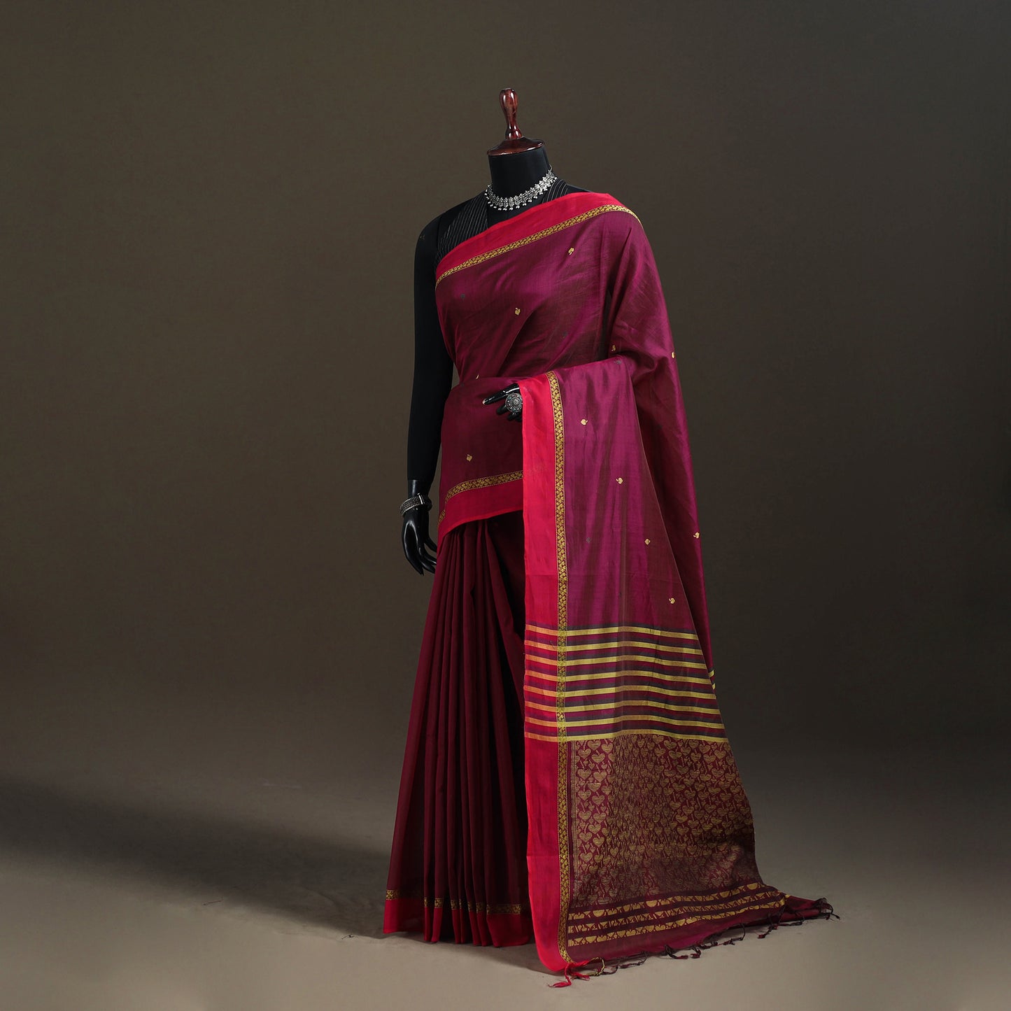 Peepal Leaf Buti Jacquard Pure Handloom Cotton Saree 21