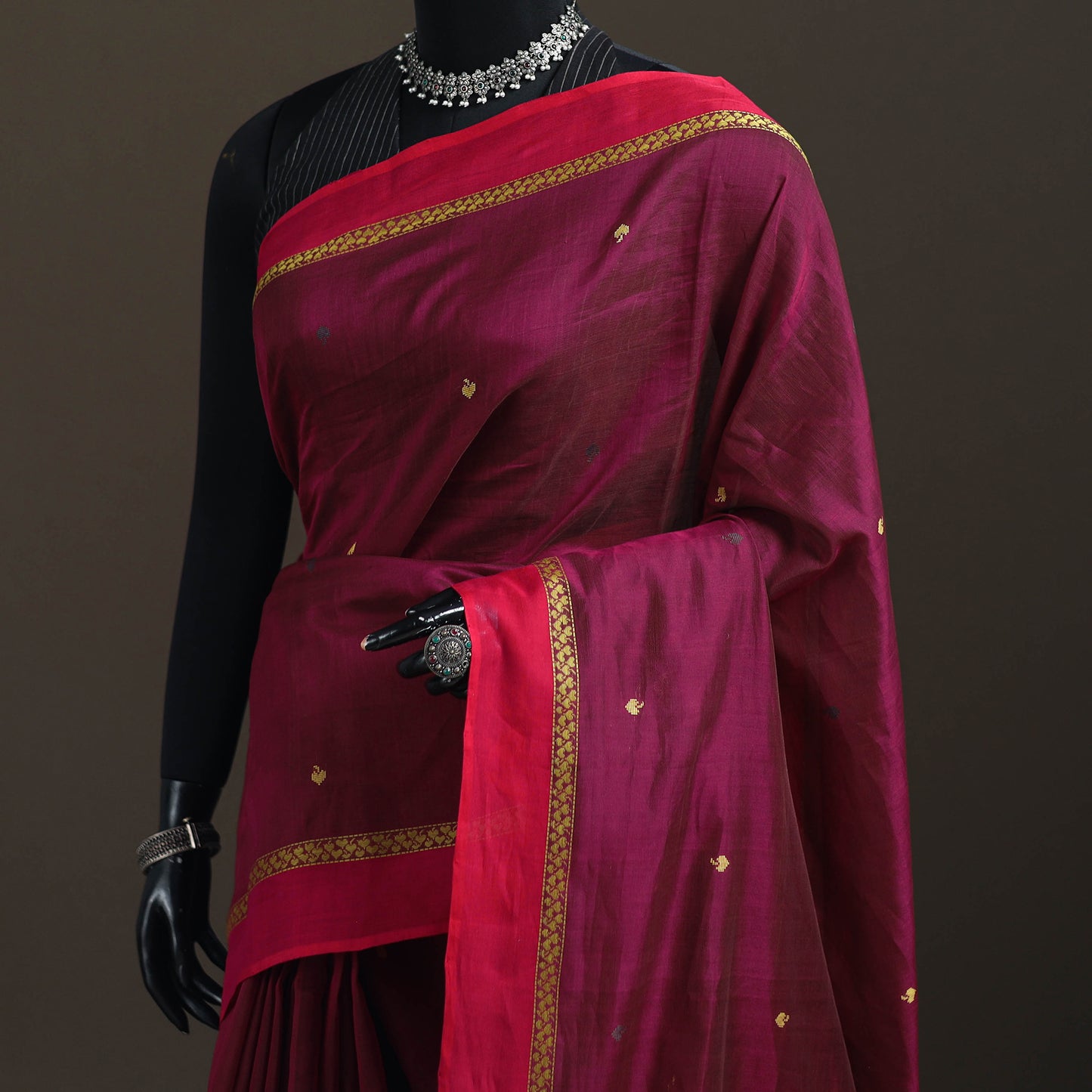 Peepal Leaf Buti Jacquard Pure Handloom Cotton Saree 21
