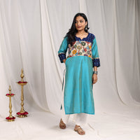 Aashvi Slub Silk Straight Plain Kurta with Patchwork