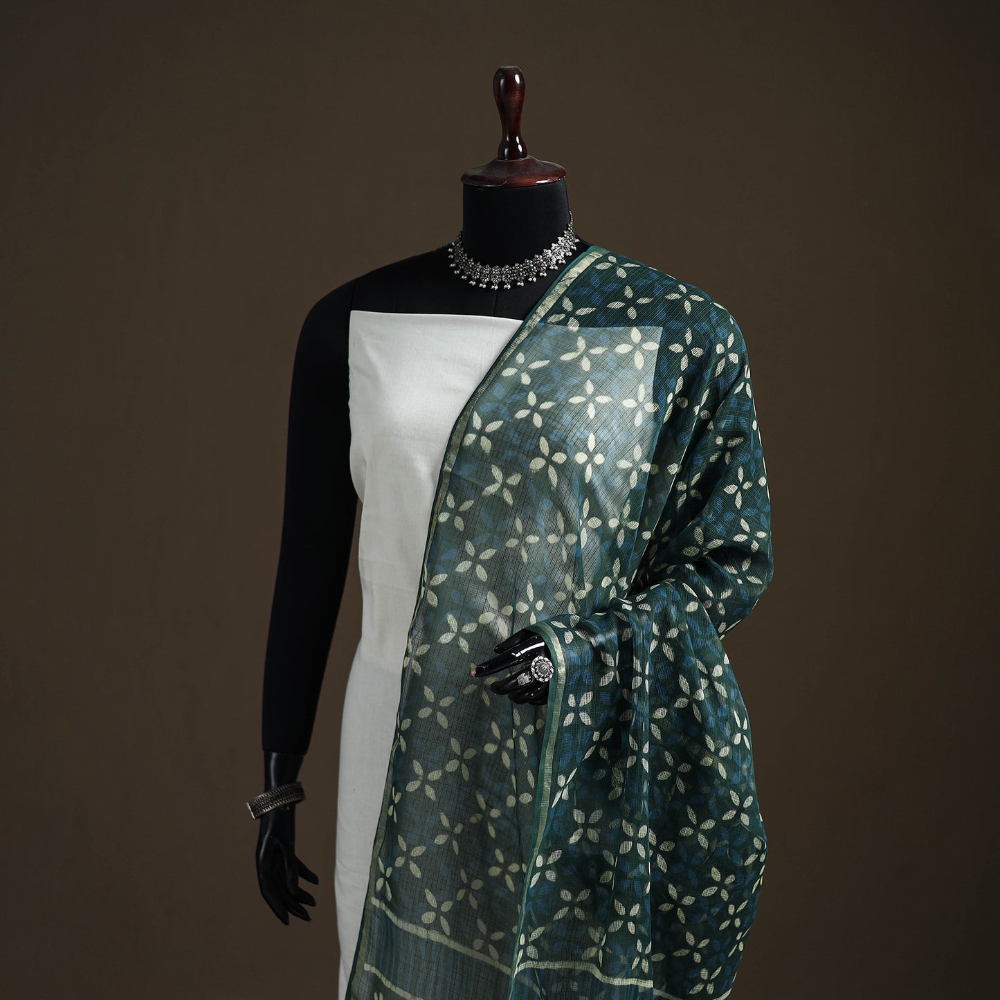 Pipad Hand Block Print Natural Dyed Kota Doria Cotton Dupatta 01