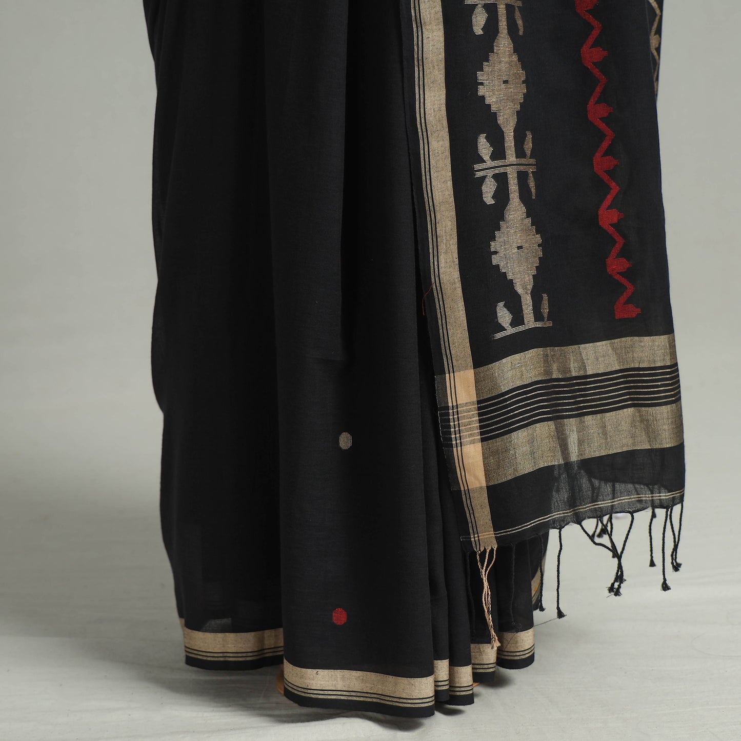 Black - Handloom Cotton Phulia Jamdani Saree with Tassels 28